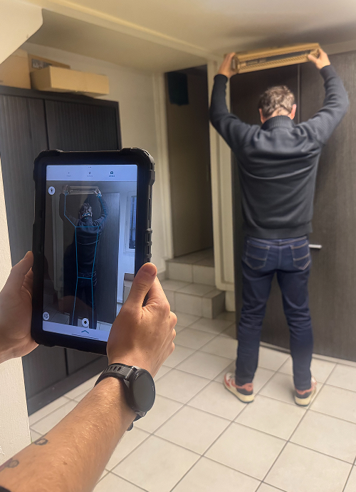 Etape 1 du programme MEASANA : Photo d'une personne qui réalise la captation avec l'application mobile MATVISIO Capta.