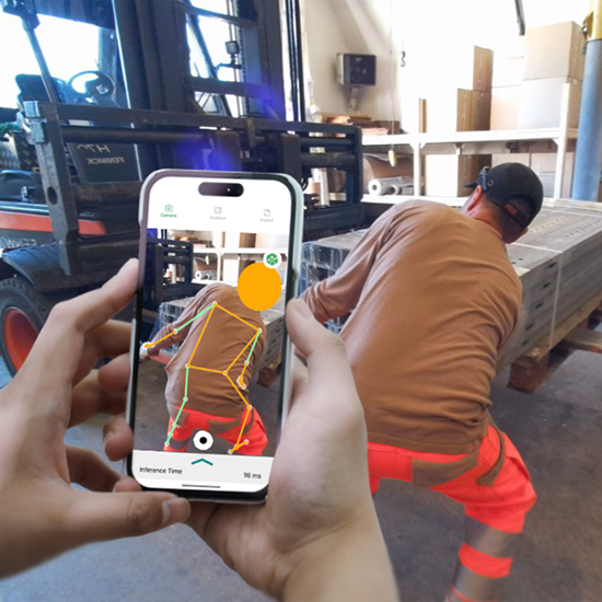 Etape 1 du programme MEASANA : Photo d'une personne qui réalise la captation avec l'application mobile MATVISIO Capta.